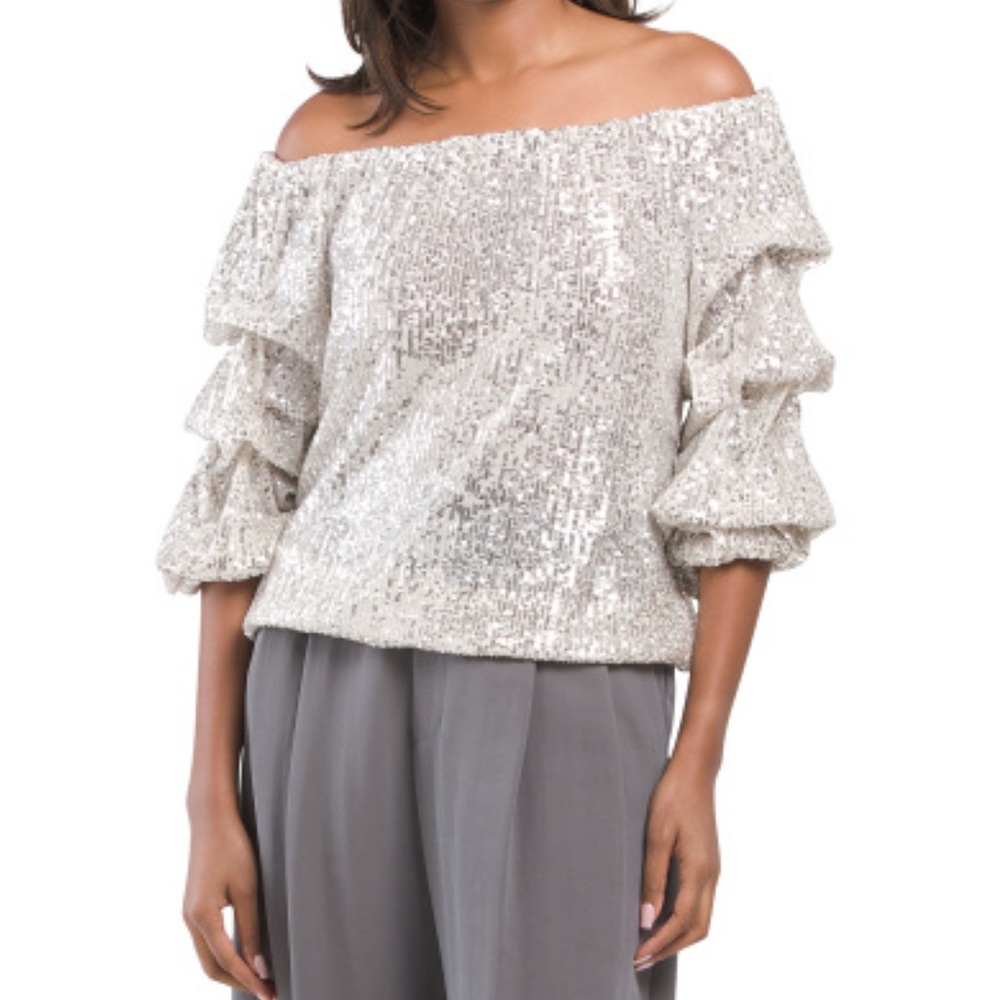 CECE Women’s Cha Cha sleeve of the shoulder top